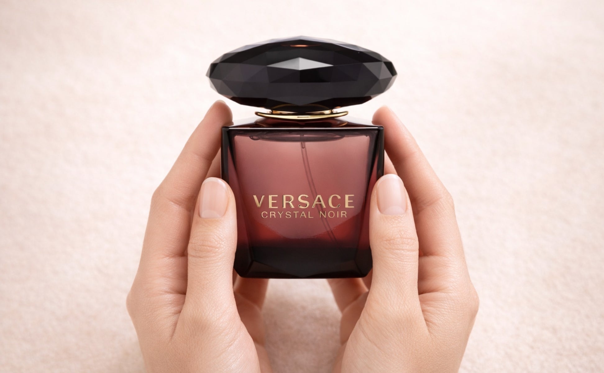 In-depth review of Versace Crystal Noir Perfume