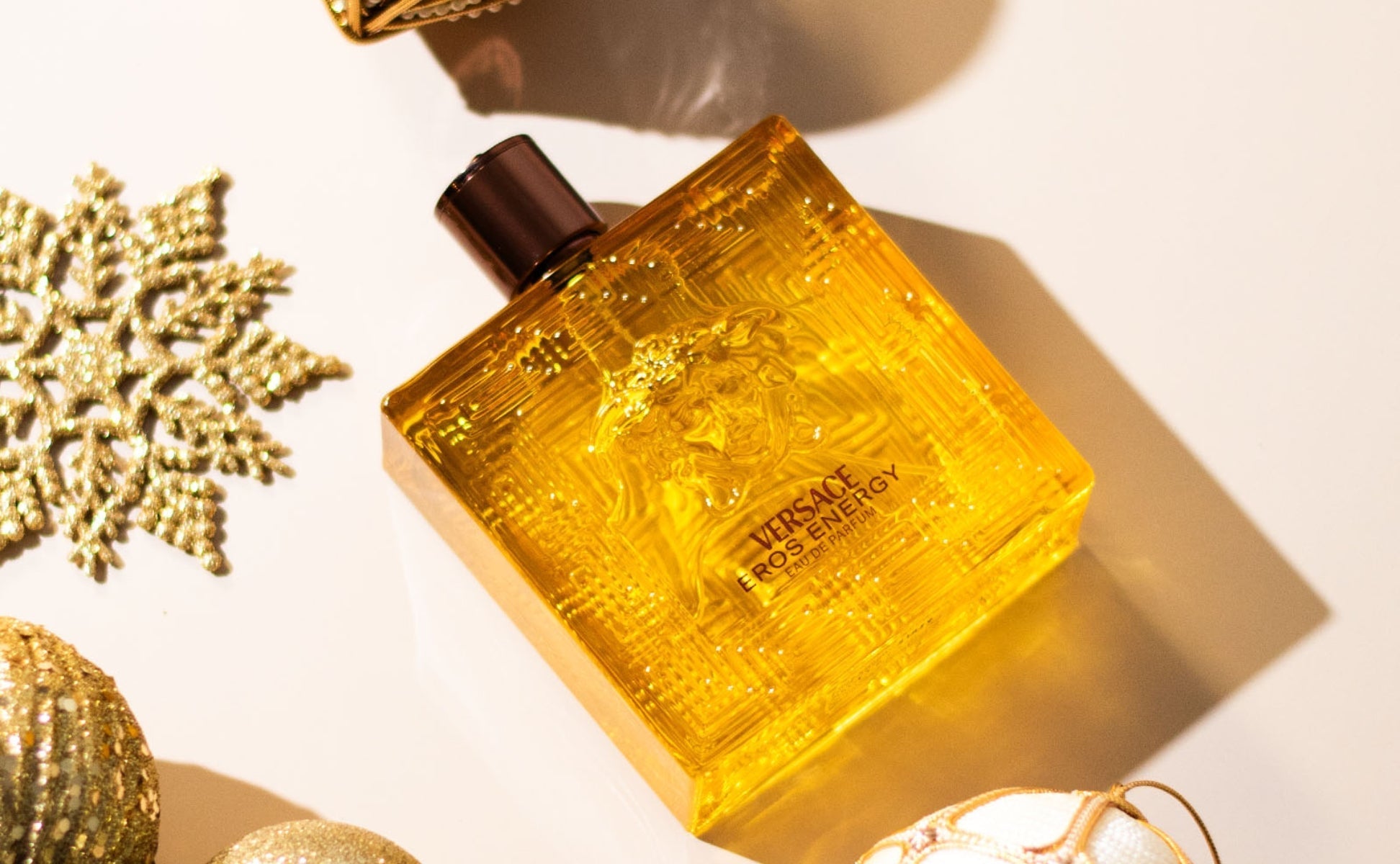 Last-Minute Gifts? Green Monday Perfume Deals to Save Your Holiday